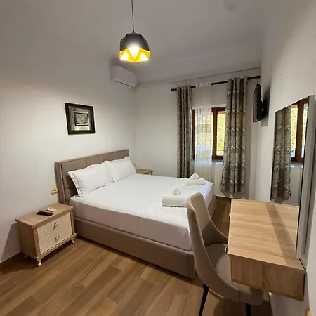 Foto Apartament Qeparo